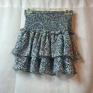 Sienna Sky Floral Black and White Pleates Mini Skirt Women's Small